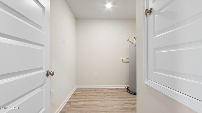 Building Photo - 7208 Madison Sq Dr