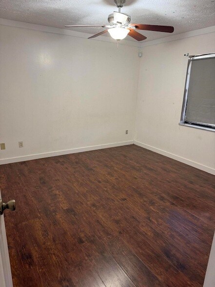 Building Photo - 641 NW Billiar Ave