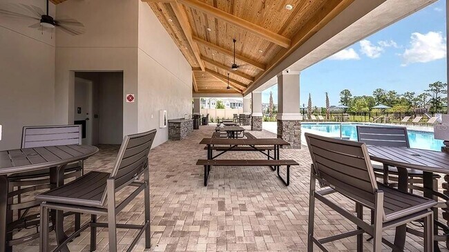 Building Photo - 14727 Field Daisy Dr