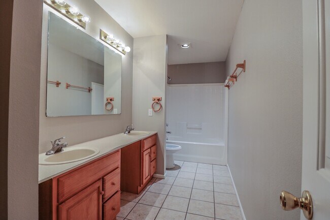 Building Photo - 3417 49th St