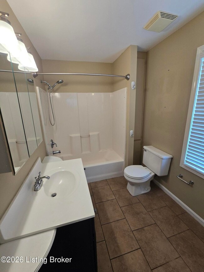 Building Photo - 2405 Blankenbaker Rd