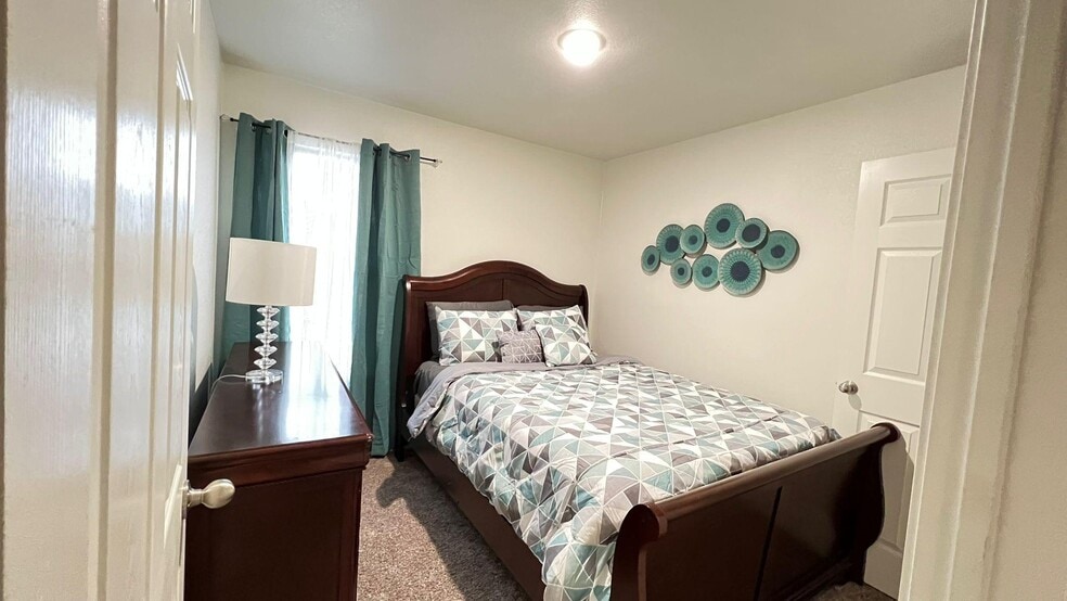 Building Photo - 1813 Emma Naylor Ct