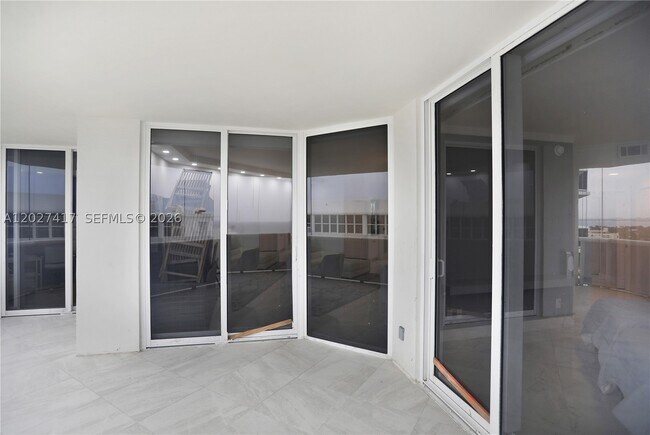 Building Photo - 4775 Collins Ave