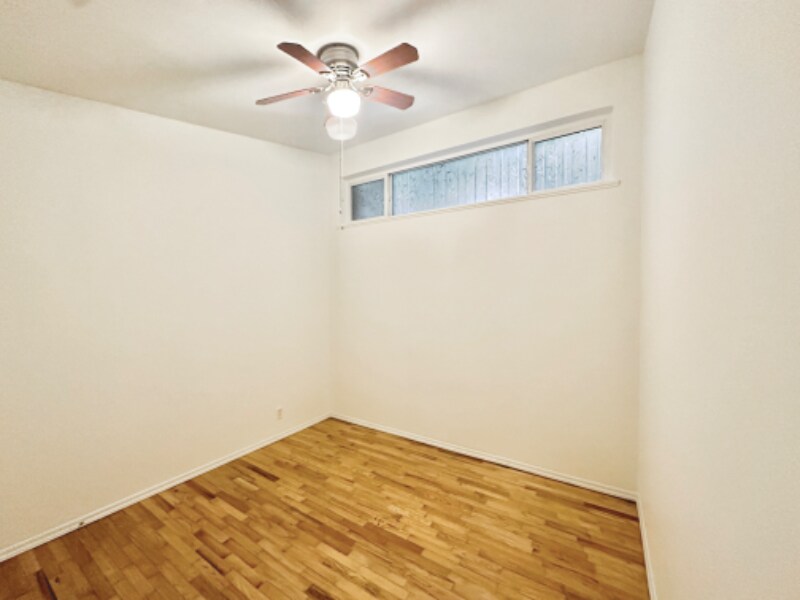 Building Photo - 5101 Ravenna Ave NE