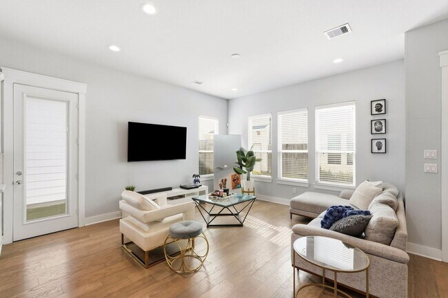 Building Photo - 3113 Paul Quinn St