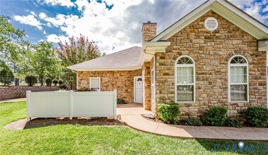 Building Photo - 7301 Norwood Pond Pl