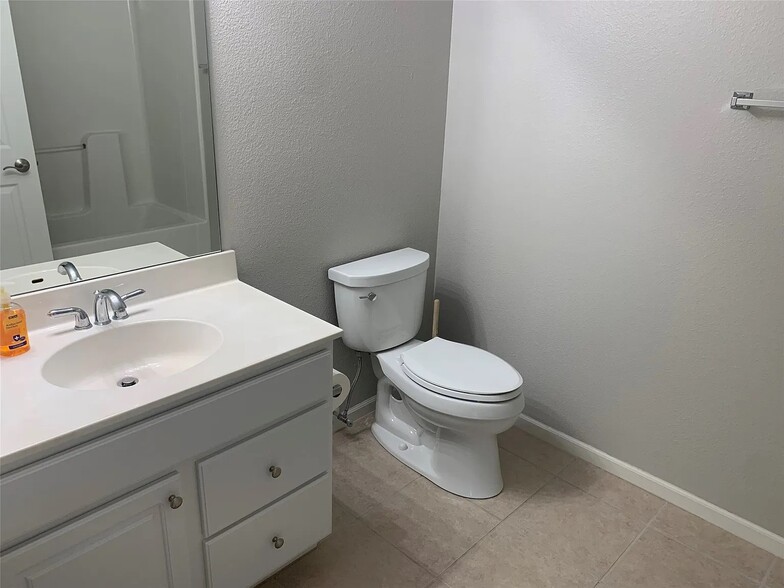 Building Photo - 105 NW 8th St