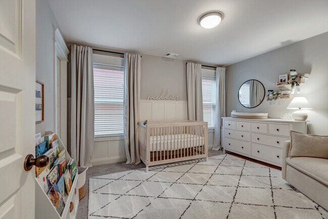 Building Photo - 1302A Stainback Ave