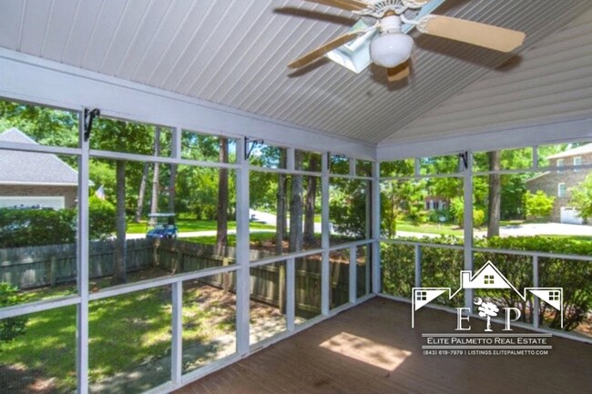 Building Photo - Beautiful Brick Home for Rent – Spacious, Bright & Welcoming