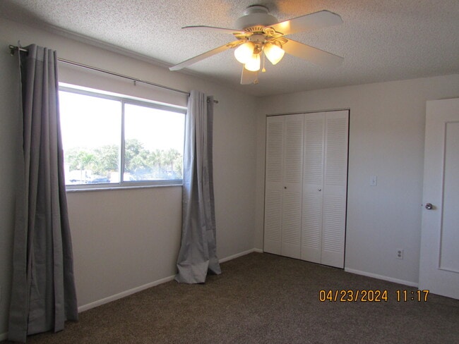 Building Photo - 1128 Mary Joye Ave