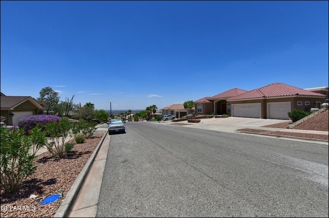 Building Photo - 6732 Pearl Ridge Dr