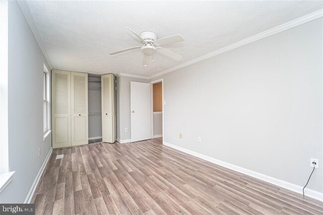 Building Photo - 9428 Orbitan Ct