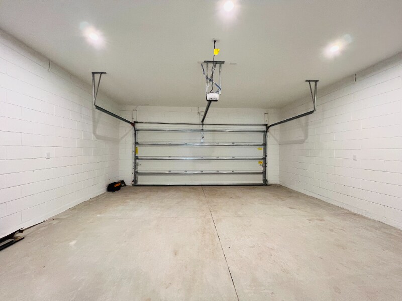 Building Photo - 11616 Sunsail Ave