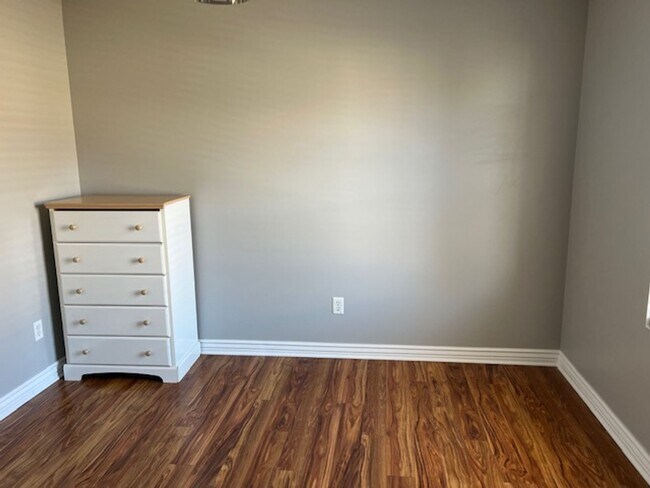 Building Photo - Beautiful Single-Family Home for Rent in Springville!