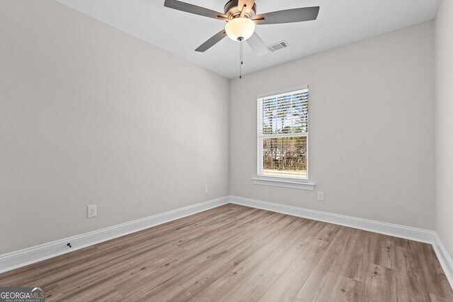 Building Photo - 15 Azalea Ln
