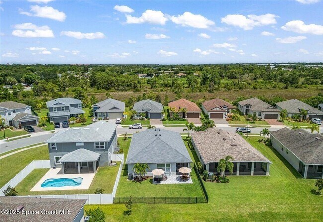 Building Photo - 4477 Trovita Cir