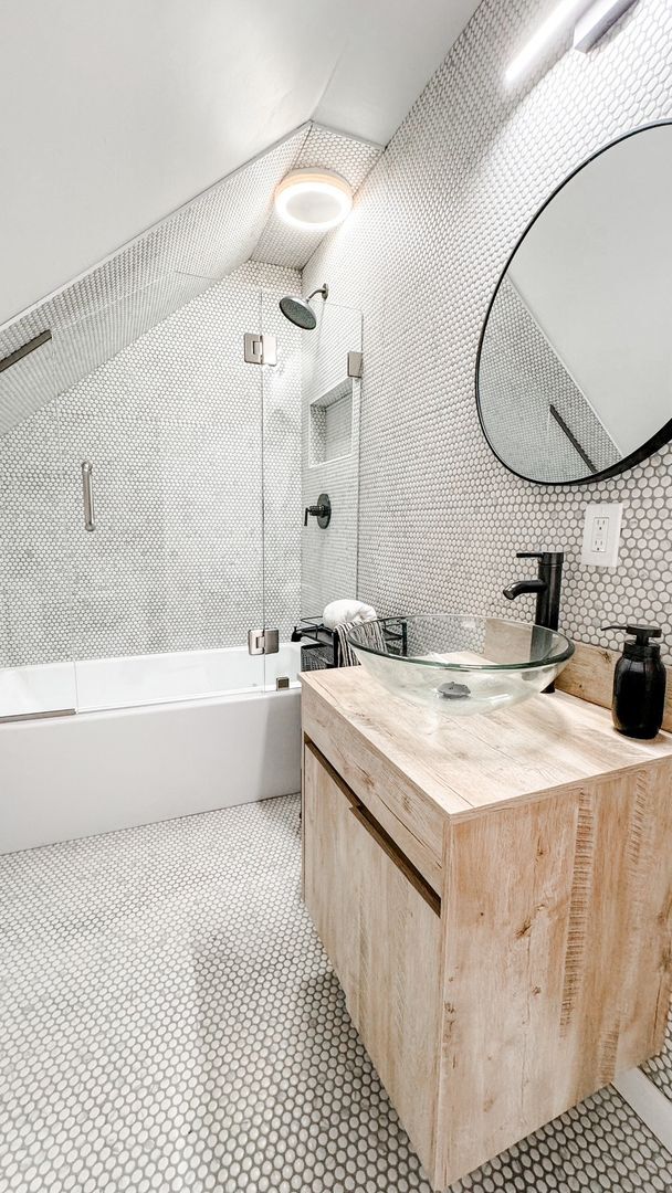 Building Photo - Chic Studio in North Winton Village