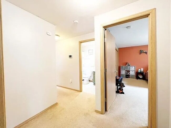 Building Photo - Spacious 3-Bed, 2-Bath Home with Garage – ...