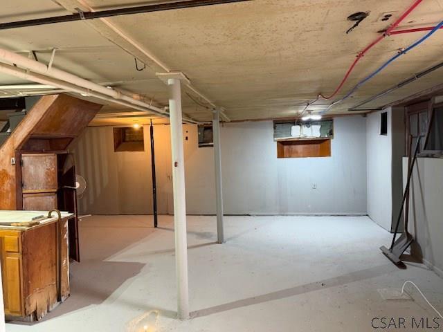 Building Photo - R130 Strayer St