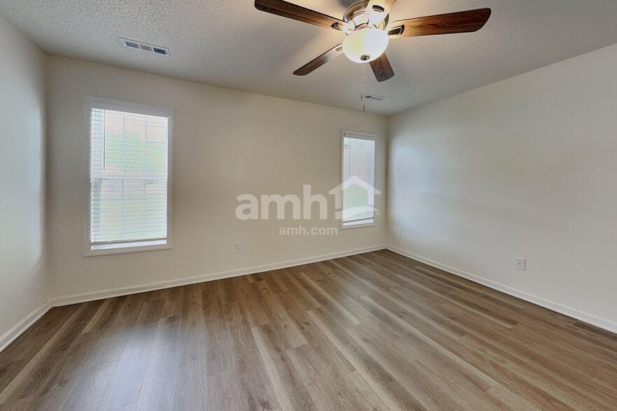 Building Photo - 165 Bristol View Cir