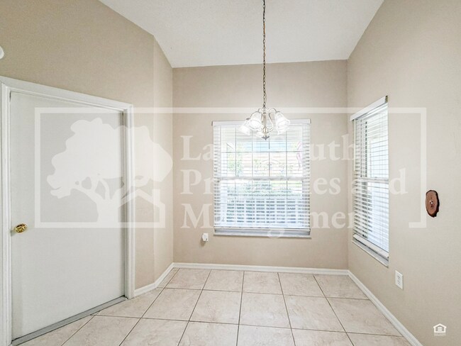 Building Photo - 683 Jessanda Cir