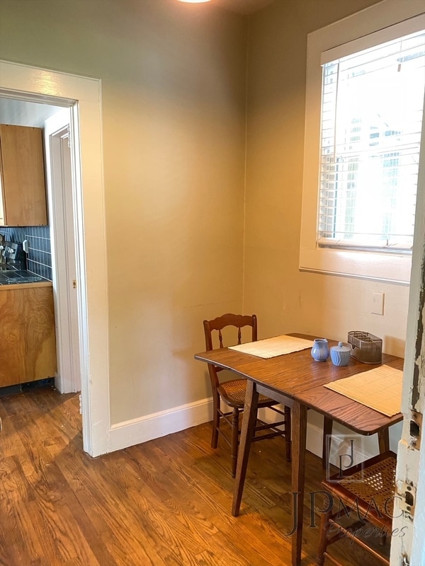 Building Photo - 30 E Faris Rd