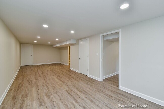 Building Photo - 311 Longview Dr