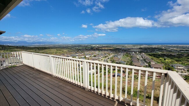 Building Photo - Kahiwelo at Makakilo 3 bedroom home for rent