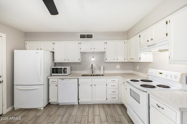 Building Photo - 2396 N Central Dr