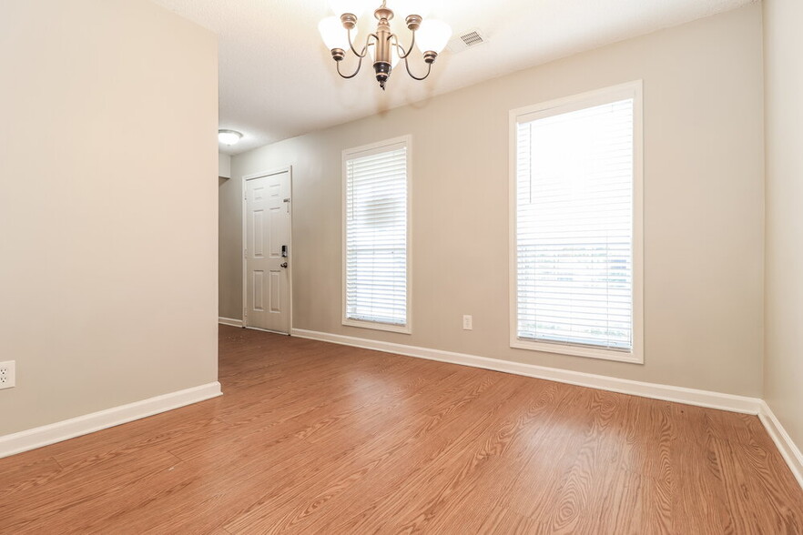 Building Photo - 4667 Whitesand Way NW