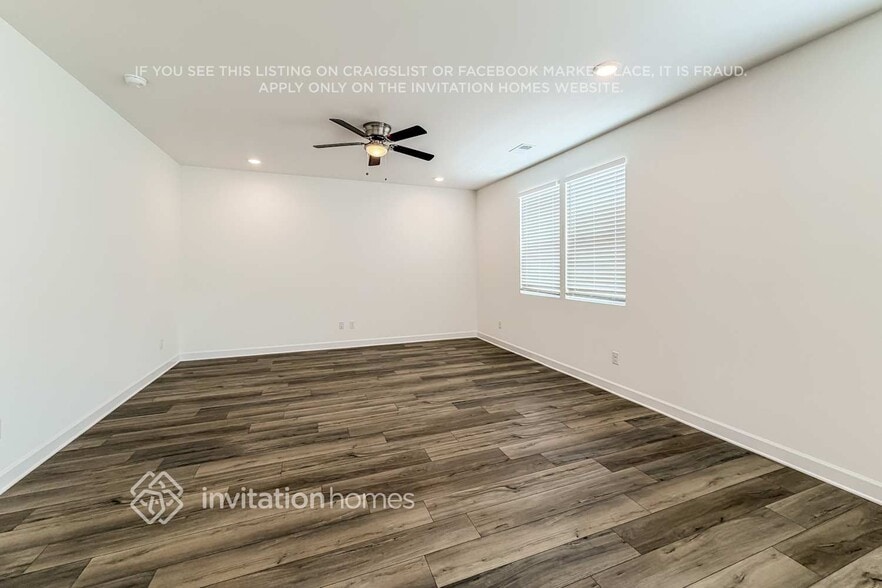 Building Photo - 263 W Millbrook Dr