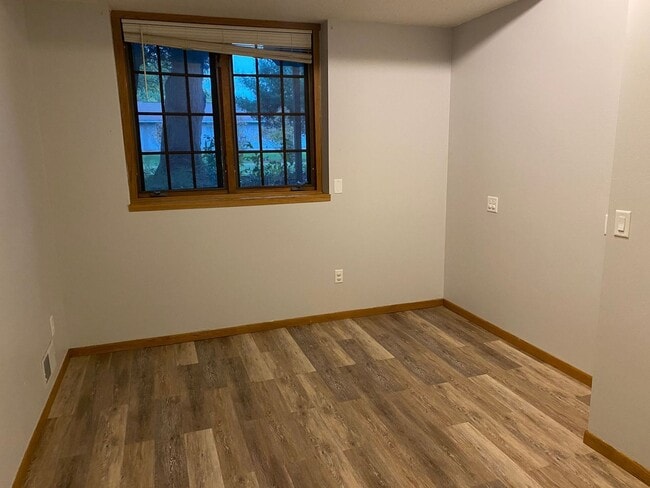 Building Photo - 4407-4409 Forest Valley Rd