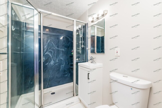 Building Photo - 2519 Walford Dr