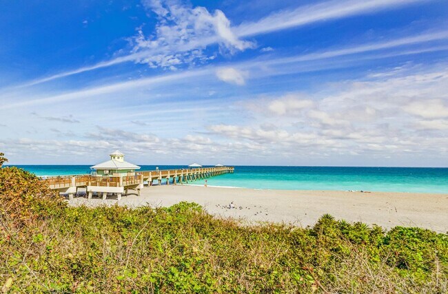 Building Photo - 601 S Seas Dr