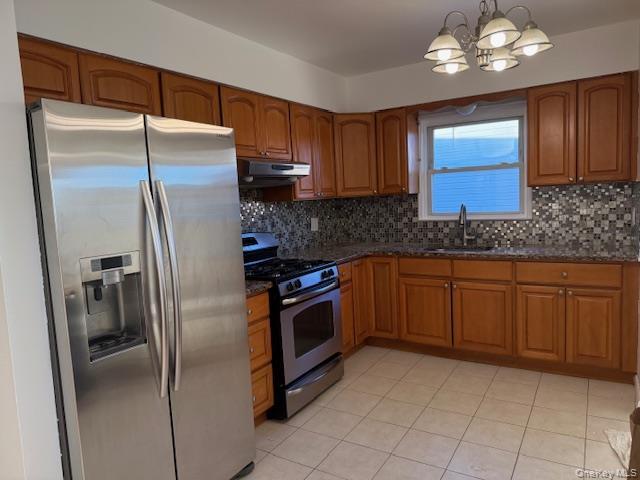 Building Photo - 166-19 25th Ave