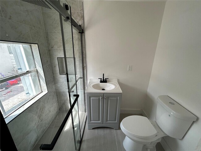 Building Photo - 3529 NW 34th St