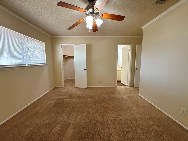 Building Photo - 5905 Burrough Dr