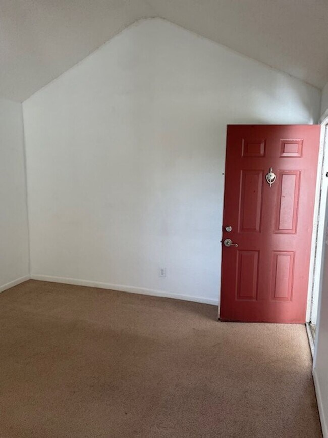 Building Photo - Lexington Place - 1134