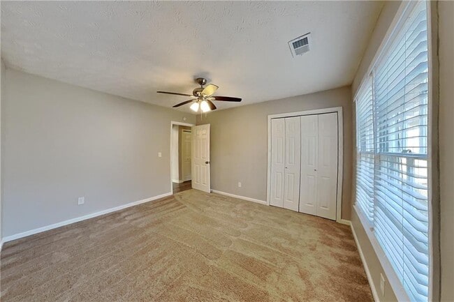 Building Photo - 2705 Braemore Pl