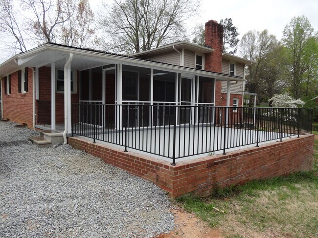 Building Photo - 5773 Gumtree Rd