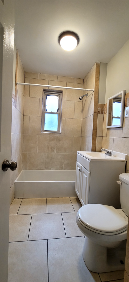 Building Photo - Beautiful studio Apartment Close to Wright...