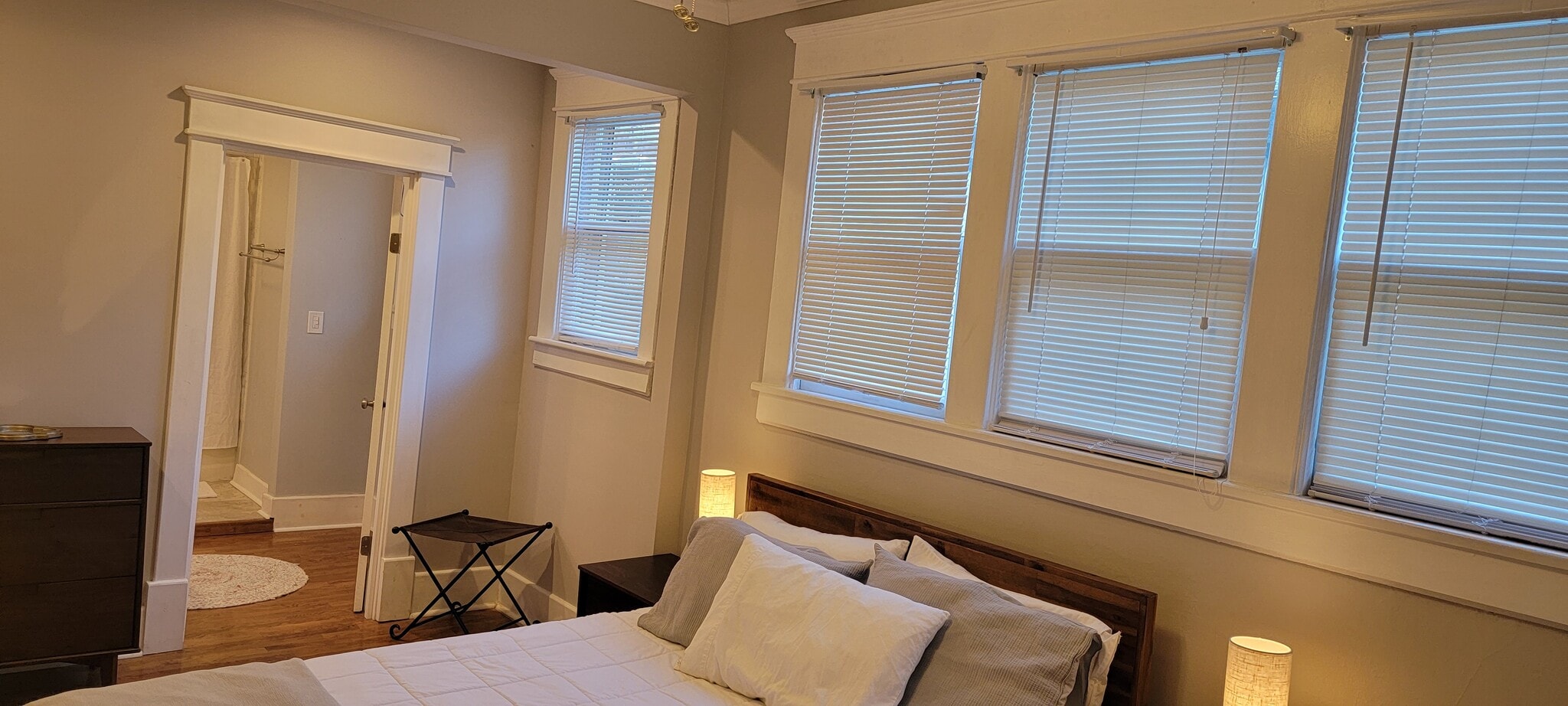 Master BR - 2121 12th Ave S