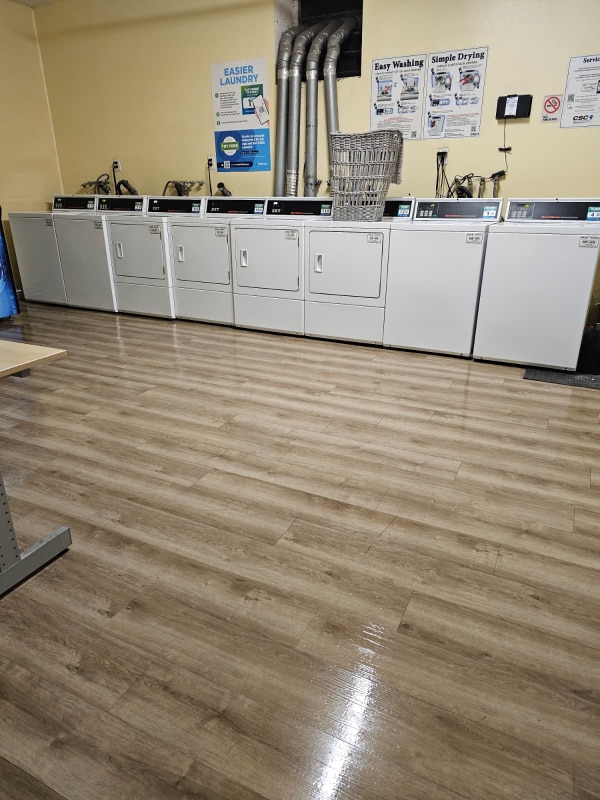 Building Photo - 445 S Central Ave