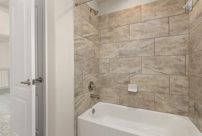 Building Photo - 2425 Village Azalea Dr