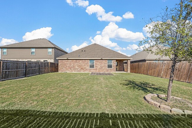 Building Photo - Move in Ready - Forney