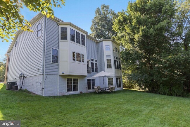 Building Photo - 12980 Highland Oaks Ct