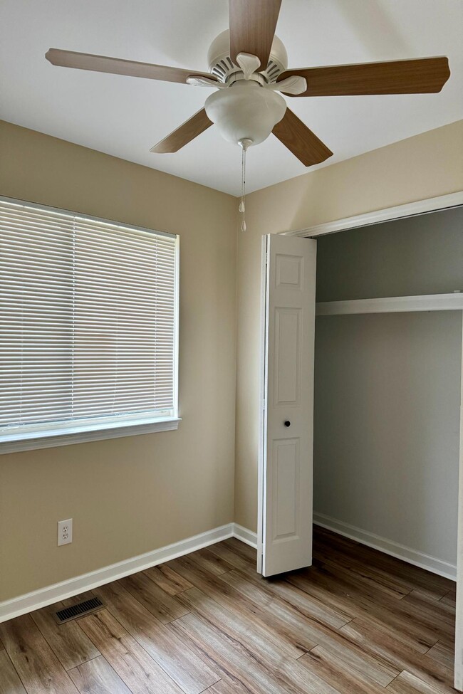 Building Photo - 11374 Celtic Manor Dr