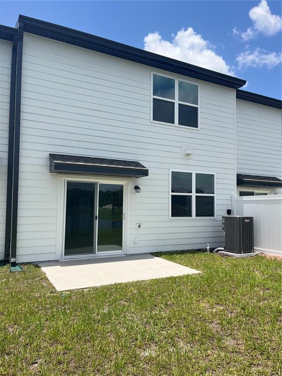 Building Photo - 3301 Vesara Dr