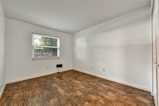 Building Photo - 3109 W Horatio St