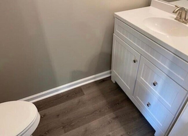 Building Photo - 2395 Avery Ave